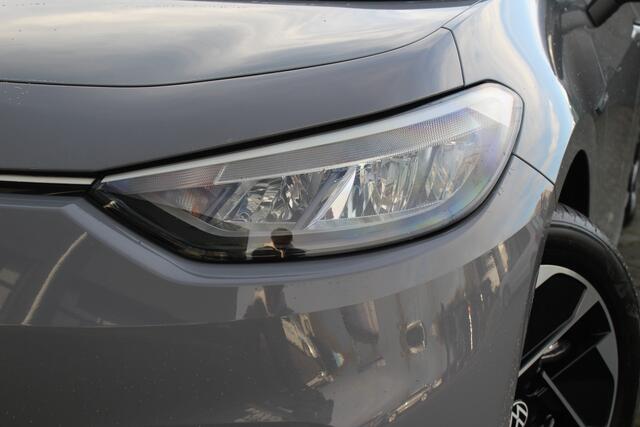 Volkswagen ID.3 Pure 45 kWh | Incl. 12 maanden garantie | Apple Carplay/Android Auto | Navigatie | Climate control | Cruise control adaptief | Lichtmetalen velgen | Parkeersensoren | Bluetooth | Airco