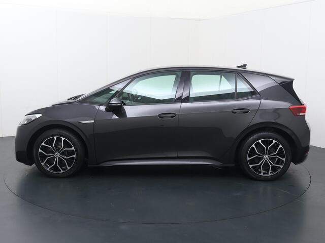 Volkswagen ID.3 Life 58 kWh | 204 PK | Climate control | Adaptive cruise control | Navigatiesysteem |