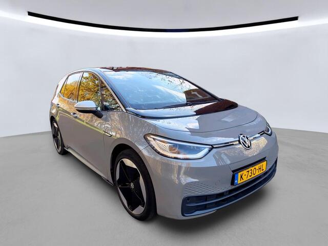 Volkswagen ID.3 First Max 58 kWh / PANO/ CAMERA/ PARK. SENSOREN/ HEAD-UP DISPLAY/ IQ. LIGHT/ APP CONNECT/ ERGO ACTIVE STOELEN/ STOELVERWARM./ GETINT GLAS/ NAVI/ CLIMA/ 20" LMV