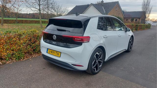 Volkswagen ID.3 First Plus 58 kWh CLIMA/NAVI/TREKHAAK BJ 2020