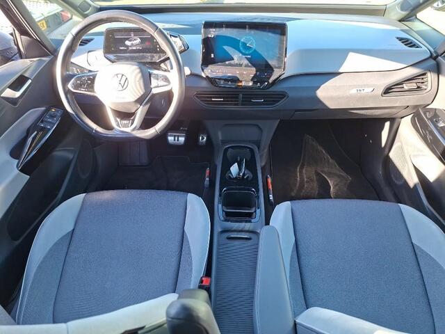 Volkswagen ID.3 First Plus 58 kWh | Trekhaak | IQ-Light | Camera |