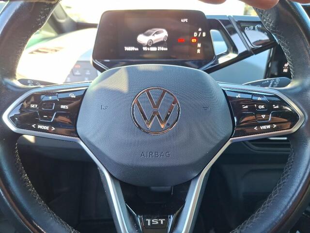 Volkswagen ID.3 First Plus 58 kWh | Trekhaak | IQ-Light | Camera |