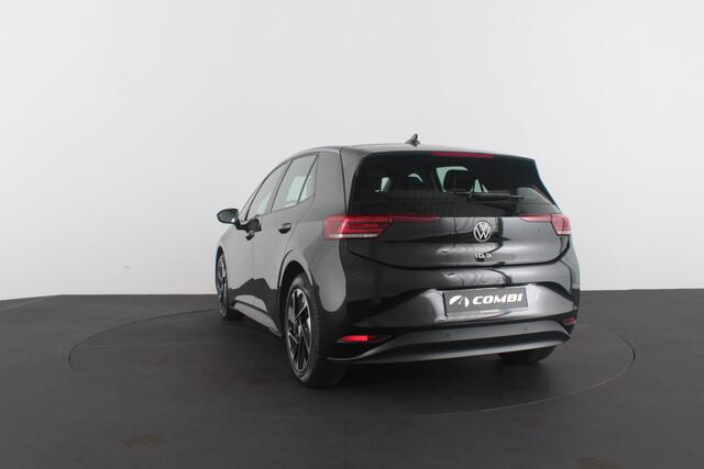 Volkswagen ID.3 Pro 58 kWh 18 inch/all season banden/Adapt.cruise/Grenadilla Black Metallic