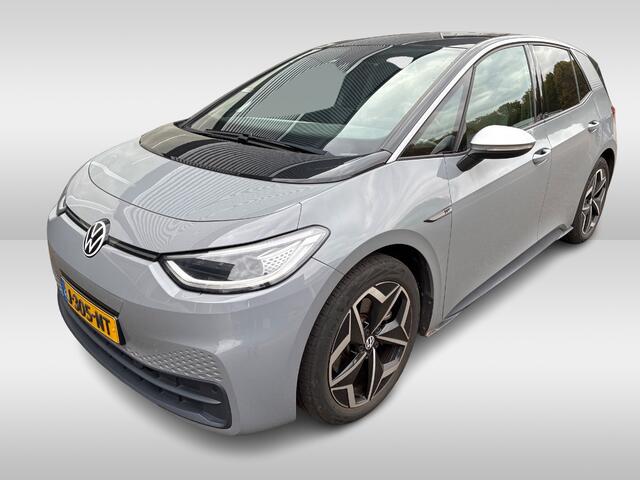 Volkswagen ID.3 First Plus 58 kWh / Camera / Keyless / Matrix LED / Interieurvoorverwarming / 19'' / DAB / 19'' / Navigatie / ACC