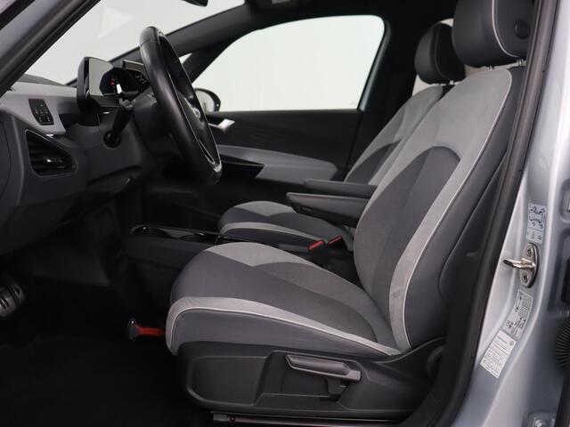 Volkswagen ID.3 Business 58 kWh | Stoel & stuurverwarming | Camera | Carplay | Adaptive cruise | Matrix LED | Navigatie | Climate control | Parkeerhulp | Bluetooth