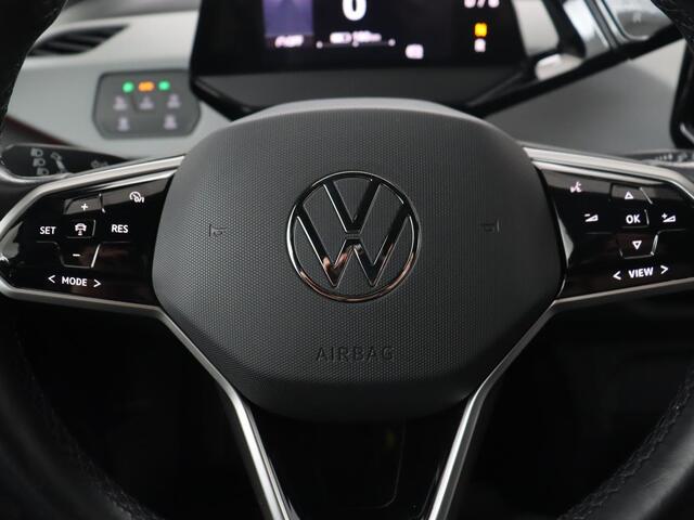 Volkswagen ID.3 Business 58 kWh | Stoel & stuurverwarming | Camera | Carplay | Adaptive cruise | Matrix LED | Navigatie | Climate control | Parkeerhulp | Bluetooth