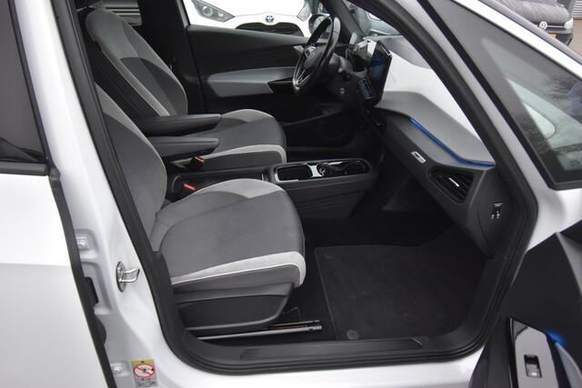 Volkswagen ID.3 First Plus 58 kWh , TREKHAAK , A UITRIJ CAM , CLIMATR , CR CONTR , PDC V+A ,