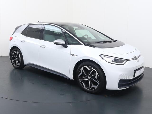 Volkswagen ID.3 First Plus 58 kWh | 204 PK | SoH 90% | Navigatiesysteem | Matrix LED koplampen | Achteruitrijcamera | Voorstoelen verwarmd |