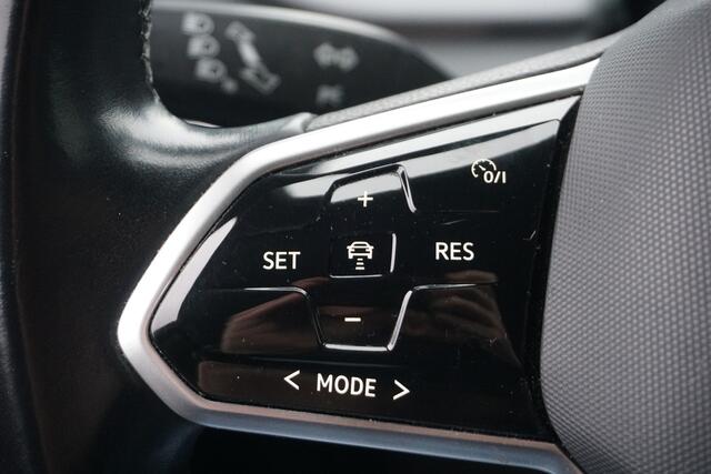 Volkswagen ID.3 First Plus 58 kWh | TREKHAAK | STOEL/STUURVERW. | CAMERA | MATRIX LED |