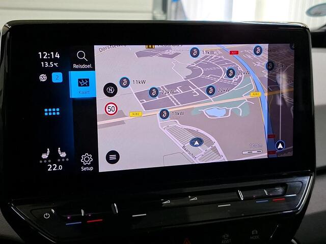 Volkswagen ID.3 Business 58 kWh Navigatie Apple Carplay/Android Auto Camera Parkeersensoren Adaptive Cruise Control Stoel- en stuurverwarming Lichtmetalen velgen Climate Control