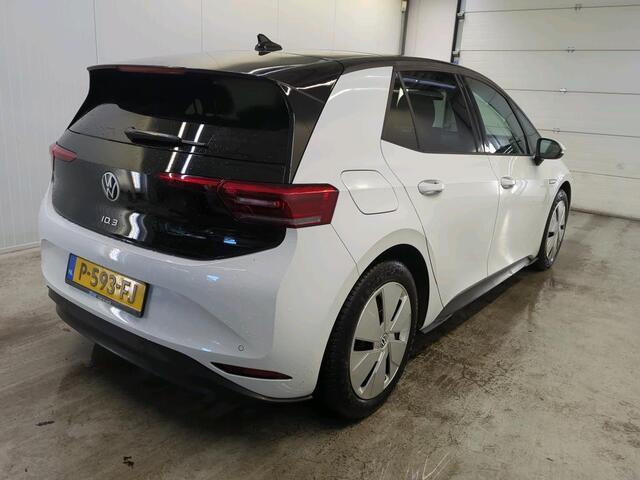 Volkswagen ID.3 Pro 58 kWh Panoramadak Navigatie Apple Carplay/Android Auto Parkeersensoren Adaptive Cruise Control Full LED Matrix Climate Control