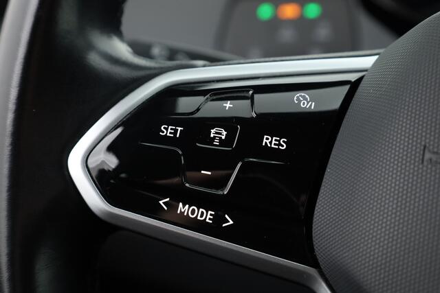 Volkswagen ID.3 First 58 kWh | Navi | Stoel- Stuurverw. | Adapt. Cruise | Apple CarPlay | PDC