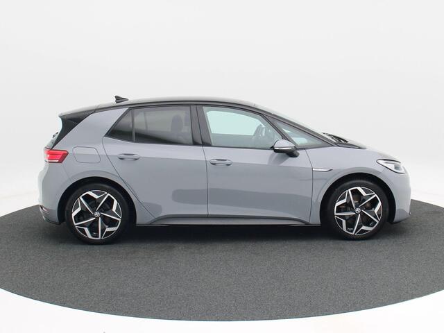 Volkswagen ID.3 First Plus 58 kWh | Panoramadak | Adaptive Cruise | Climate Control | Stoelverwarming | Navigatie | Camera | Carplay | 19 Inch