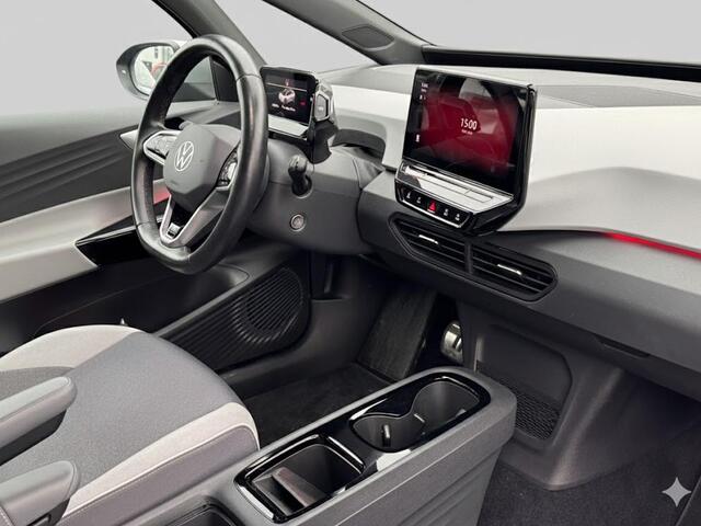 Volkswagen ID.3 First Plus 58 kWh 204PK | Climate control | Achteruitrijcamera | Stoelverwarming |