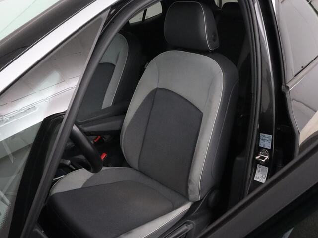 Volkswagen ID.3 First Plus 58 kWh | Stoelverwarming | Adaptive cruise | Matrix LED | Camera | Carplay | Sfeerverlichting | Navigatie | Keyless | Stuurverwarming