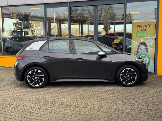 Volkswagen ID.3 First 58 kWh - stoelverwarming - navi - sensoren