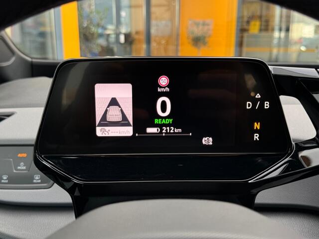 Volkswagen ID.3 First 58 kWh - stoelverwarming - navi - sensoren