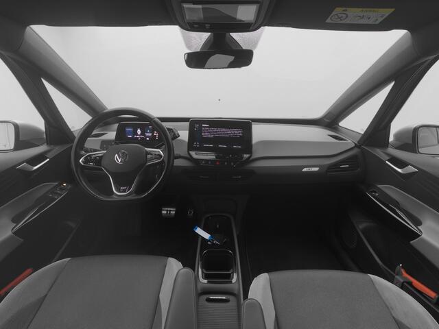 Volkswagen ID.3 First Plus 58 kWh | CAMERA | ADAPTIVE | STOEL- EN STUURVERW.