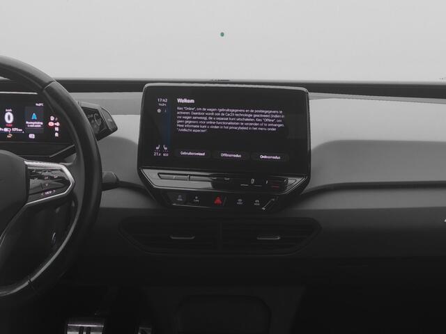Volkswagen ID.3 First Plus 58 kWh | CAMERA | ADAPTIVE | STOEL- EN STUURVERW.