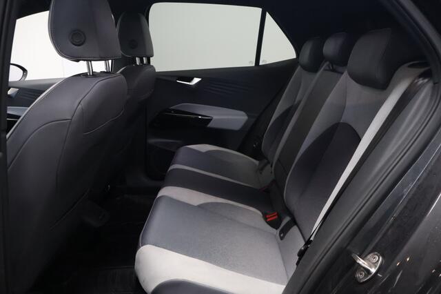 Volkswagen ID.3 First Plus 58 kWh | Matrix | Navigatie | Camera