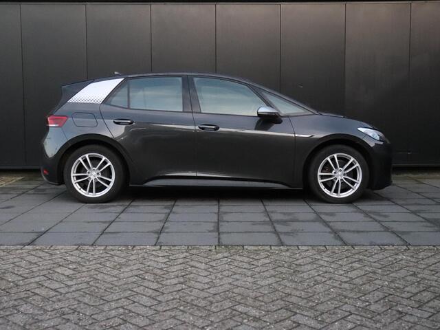 Volkswagen ID.3 First 58 kWh | PDC | CRUISE | NAVI | APPLE CARPLAY | STOEL/STUURVERW. |