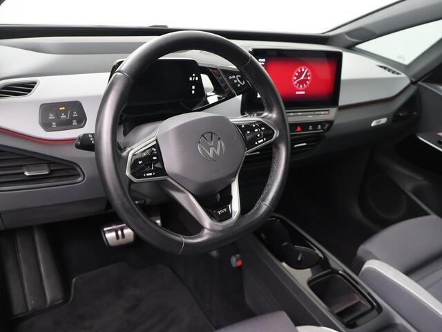 Volkswagen ID.3 First Max 58 kWh | 204 PK | SoH 92% | Panoramadak | Adaptive cruise control | Navigatiesystem | Verwarmde voorstoelen |