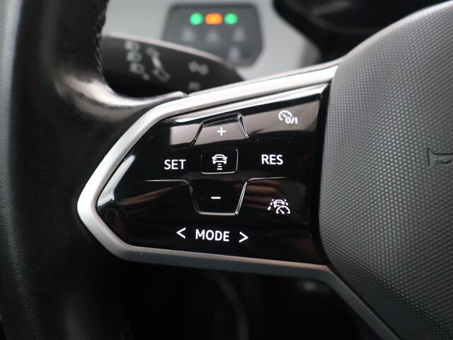 Volkswagen ID.3 First Max 58 kWh | 204 PK | SoH 92% | Panoramadak | Adaptive cruise control | Navigatiesystem | Verwarmde voorstoelen |