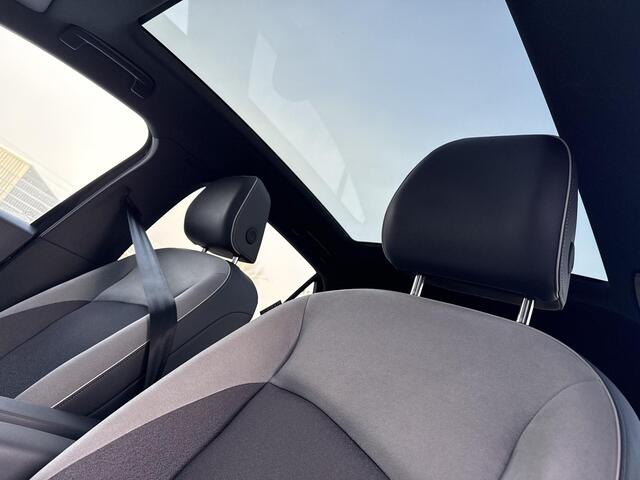 Volkswagen ID.3 First Max 58 kWh ?SOH 94.1 % ?Panoramadak ?Matrix LED ?Full LED ?Stuur- Stoelverwarming ?Sfeerverlichting ?Navigatie ?Camera ?Lichtmetaal 20" ?Parkeersensoren