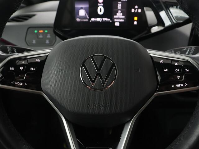 Volkswagen ID.3 First 58 kWh | Stoel & stuurverwarming | Adaptive cruise | Camera | Carplay | Navigatie | Full LED | Parkeerhulp | 18" lichtmetalen velgen