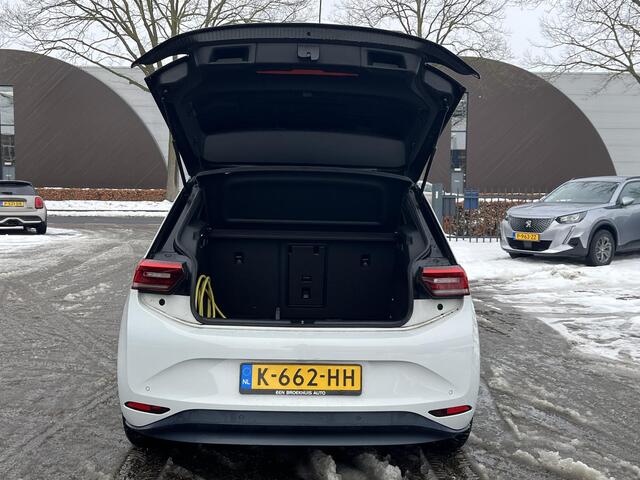 Volkswagen ID.3 First Plus 58 kWh SOH:89% STOEL + STUUR VERWARMING | CAMERA | KEYLESS | ORGINEEL NL AUTO / NAP RIJKLAARPRIJS INCL. 12MND BOVAG GARANTIE