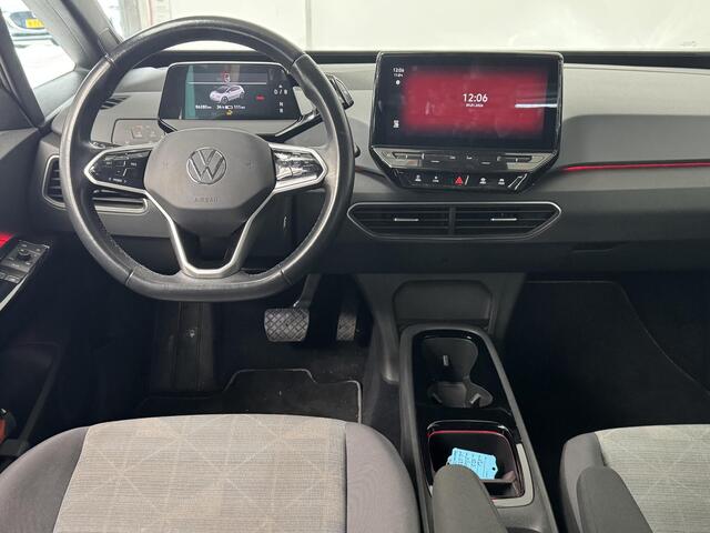 Volkswagen ID.3 Life 58 kWh | Apple CarPlay / Android Auto | Cruise control adaptief | Parkeersensoren | Stoelverwarming |