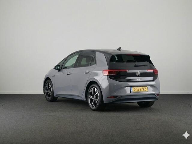 Volkswagen ID.3 First Plus 58 kWh | Navigatie | Parkeersensoren | Achteruitrijcamera | Stoelverwarming |