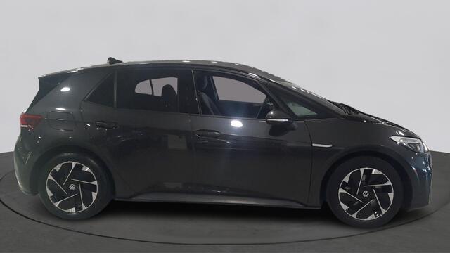 Volkswagen ID.3 45 kWh | App Connect | Navigatie | 18" lichtmetalen velgen | Privacy Glass | 10