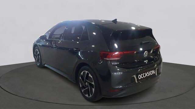 Volkswagen ID.3 45 kWh | App Connect | Navigatie | 18" lichtmetalen velgen | Privacy Glass | 10