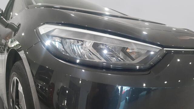 Volkswagen ID.3 45 kWh | App Connect | Navigatie | 18" lichtmetalen velgen | Privacy Glass | 10