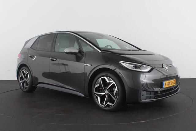 Volkswagen ID.3 First Plus 58 kWh > 91%SOH /Trekhaak / Camera / Matrix-LED / Stuurwiel verwarmd