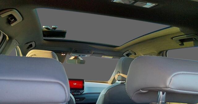 Volkswagen ID.3 First Max 58 kWh 3-Fase 1e-Eig. & Keurig-Onderh. BOVAG-Garantie. NL-Auto.