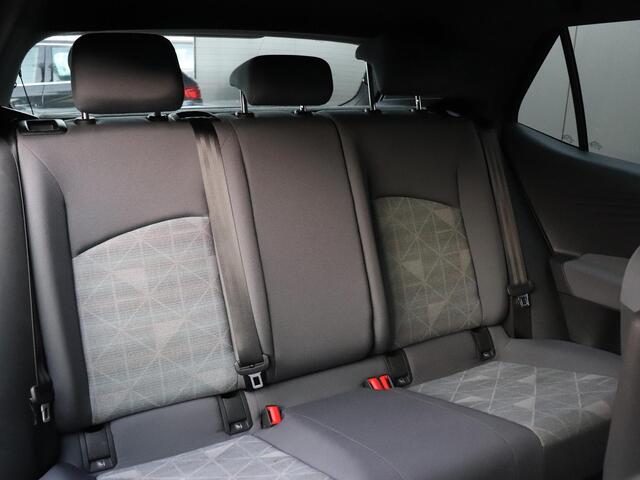 Volkswagen ID.3 First 58 kWh | PDC | CRUISE | NAVI | APPLE CARPLAY | STOEL/STUURVERW. |