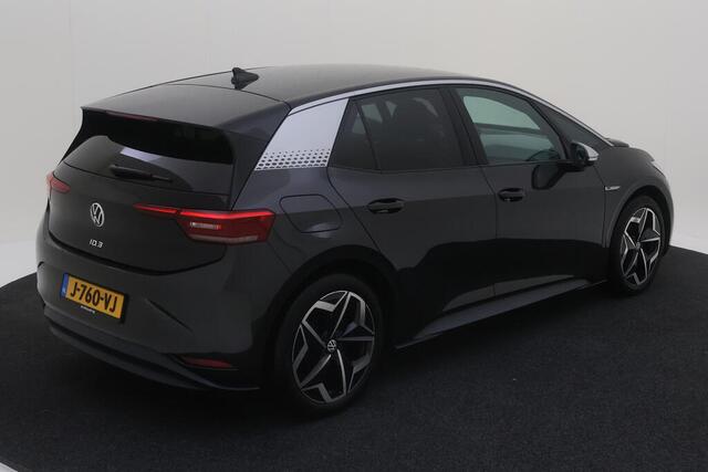 Volkswagen ID.3 First Plus 58 kWh / LED / Navigatie / Achteruitrij camera / 19'' LMV
