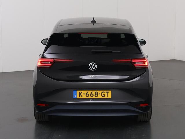 Volkswagen ID.3 First Plus 58 kWh | SOH 94% | Adaptieve Cruise Control | Stuur/Stoelverwarming | Rijassistentie-Pakket | Navigatie Discover Pro | IQ Light | Apple CarPlay/Android Auto | Camera |