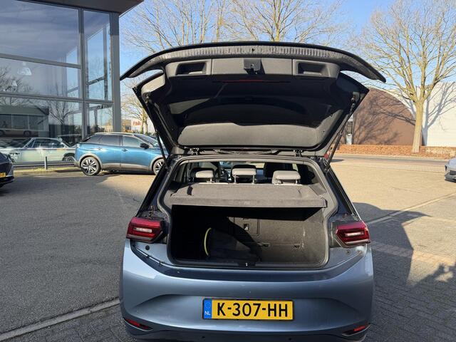 Volkswagen ID.3 Business 58 kWh ORIGINEEL NL / NAP | STOEL- & STUURVERWARMING | ADAPTIEVE CRUISE | CAMERA | MATRIX LED | RIJKLAAR MET 12 MND BOVAG