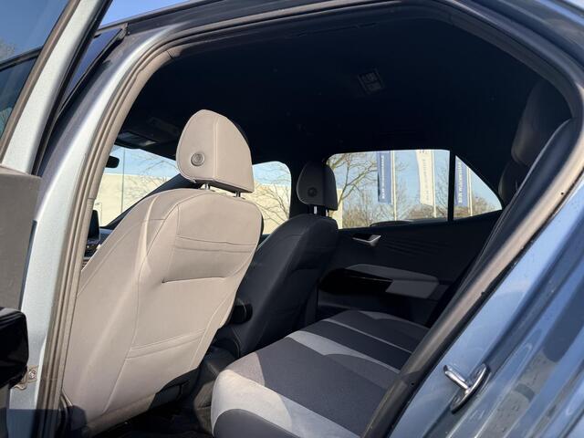 Volkswagen ID.3 Business 58 kWh ORIGINEEL NL / NAP | STOEL- & STUURVERWARMING | ADAPTIEVE CRUISE | CAMERA | MATRIX LED | RIJKLAAR MET 12 MND BOVAG