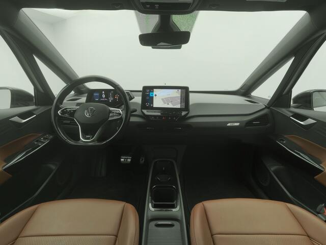 Volkswagen ID.3 First Plus 58 kWh | CAMERA | ADAPTIVE | KEYLESS | LEDER | STOEL- EN STUURVERW.