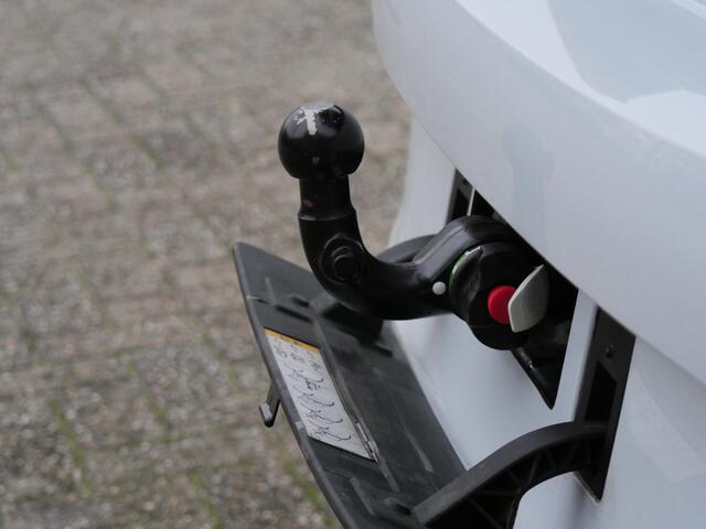 Volkswagen ID.3 58kWh 1ST PLUS/ TREKHAAK/ CAMERA/ KEYLESS/ MATRIX LED/ SOH 90%