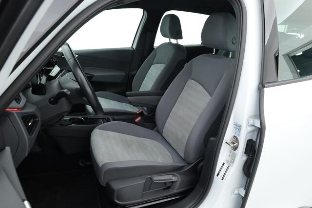 Volkswagen ID.3 Pro 58 kWh | Navi | Adapt. Cruise | Stoel- Stuurverw. | PDC V+A | Apple CarPlay |