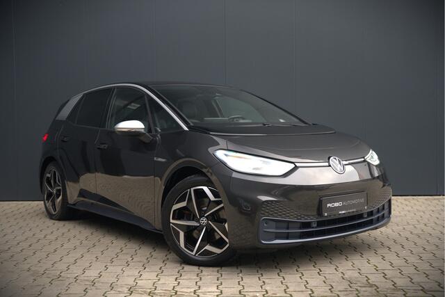 Volkswagen ID.3 First Plus 58 kWh | Stoelverwarming | Stuurverwarming | Camera | Adaptive Cruise Control | Navigatie | Keyless | Parkeersensoren | LED | Apple Carplay | NAP |