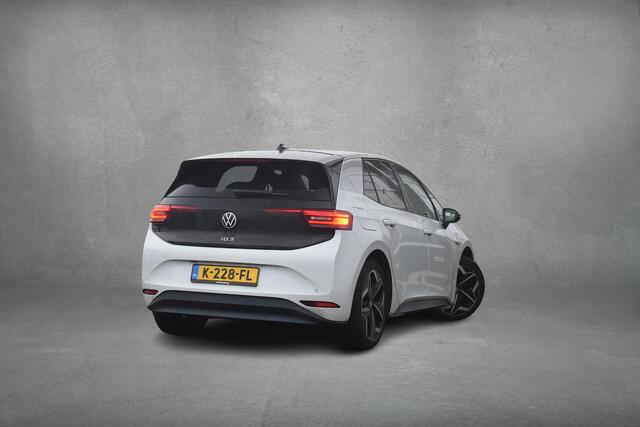 Volkswagen ID.3 First Plus 58 kWh | Apple CarPlay | Keyless | 19'' LM | Stoelverwarming