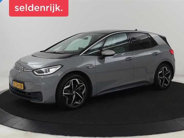 Volkswagen ID.3 First Plus 58 kWh | Trekhaak | Stoel & stuurverwarming | Camera | Adaptive cruise | Sfeerverlichting | Carplay | Matrix LED | Parkeerhulp | Climate control