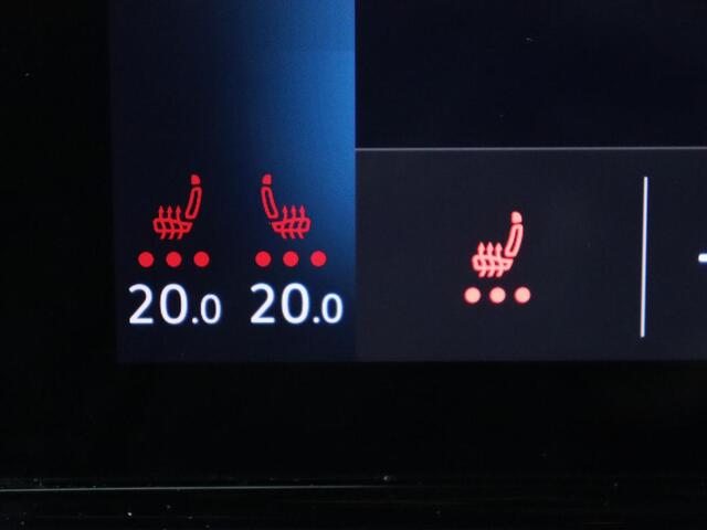 Volkswagen ID.3 First Plus 58 kWh | Trekhaak | Stoel & stuurverwarming | Camera | Adaptive cruise | Sfeerverlichting | Carplay | Matrix LED | Parkeerhulp | Climate control