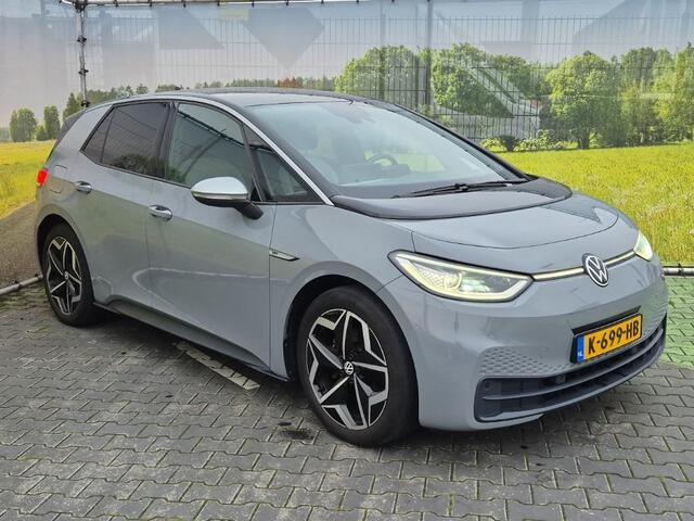 Volkswagen ID.3 First Plus 58 kWh Aut | ECC | Stoelverw | Camera's | Stuurverw | Sport pack 19" LM | CarPlay | Etc..